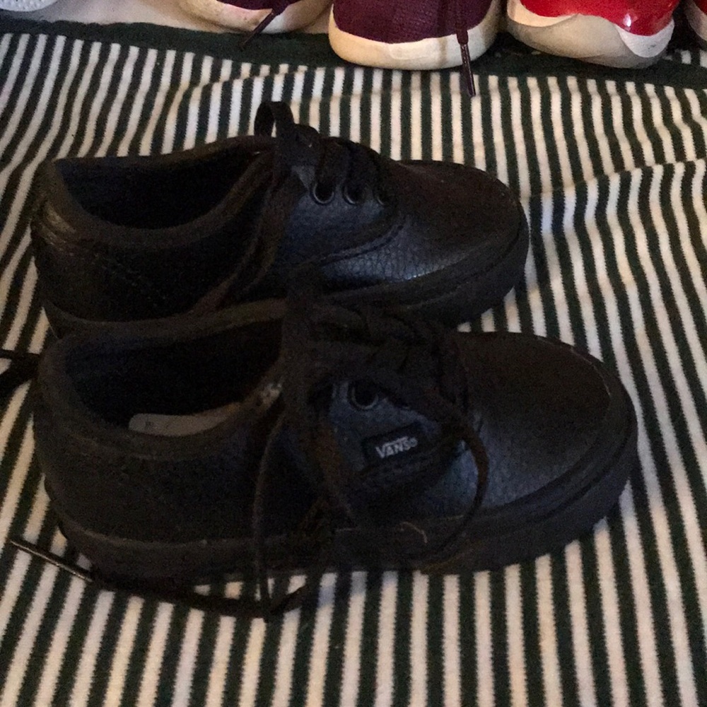 Vans - Picture 2 of 3